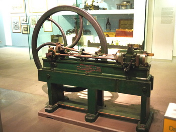 Lenoir gas engine c 1865.jpg